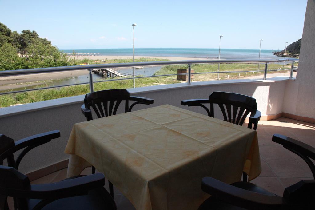 Apartments Art Ulcinj Zimmer foto